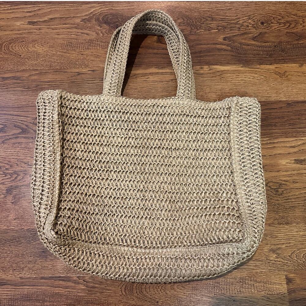 H&M Straw Shopper Tote Bag Lined Beach Tote Natural Tan 17x13x5 Casual Summer